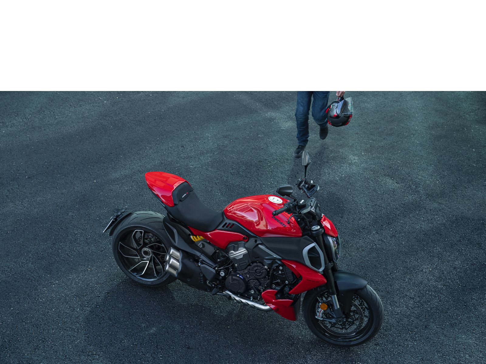 Мотоцикл DUCATI Diavel V4 (RED) 2026